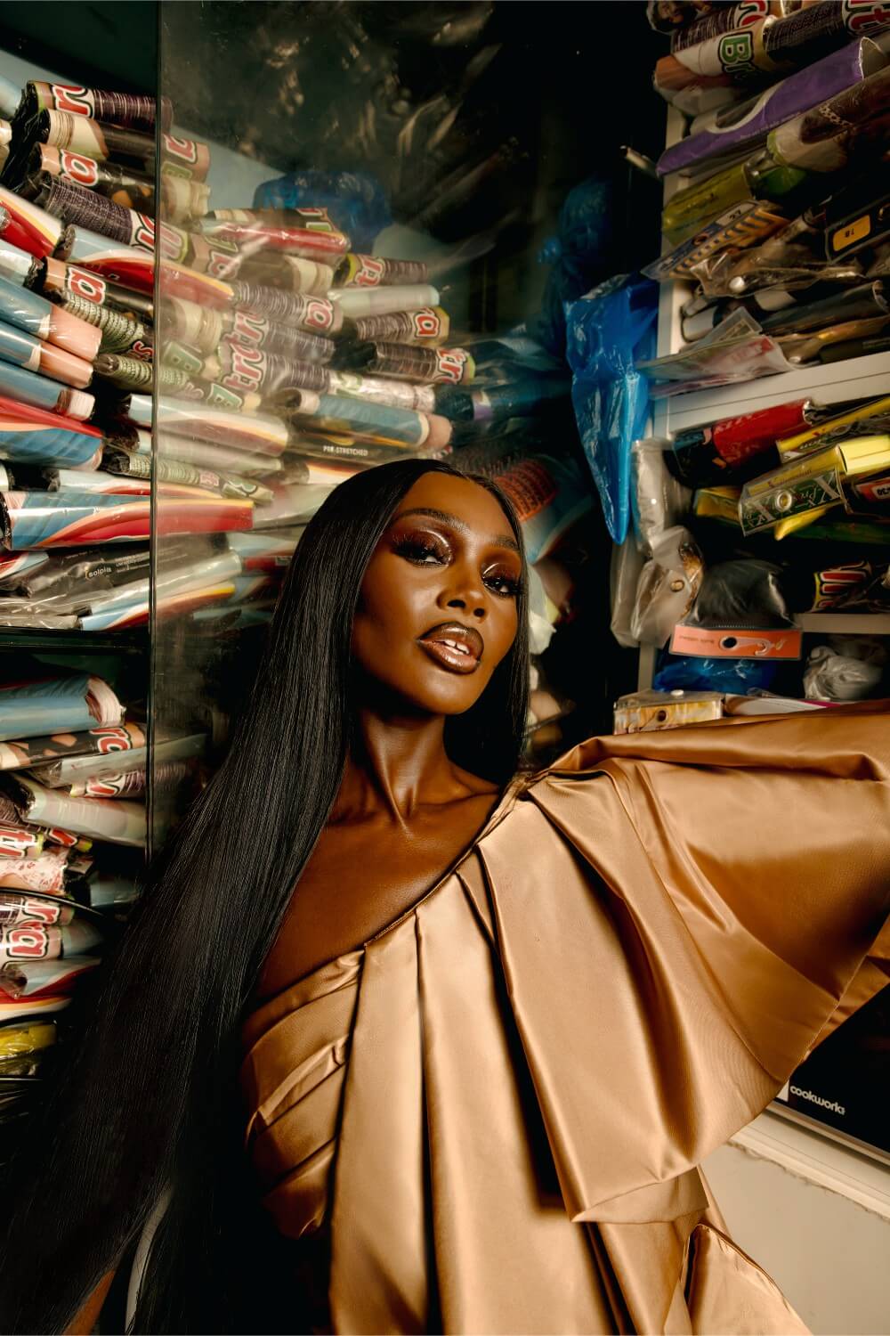 Enoléh campaign, the gold look